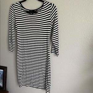 Forever 21 Black & White Striped Dress Siz…